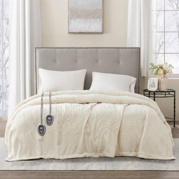Brookstone Other - Brookstone Cream Electric Blanket